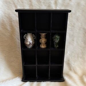 Franklin Mint Black Display Shelf w/ 3 Vases